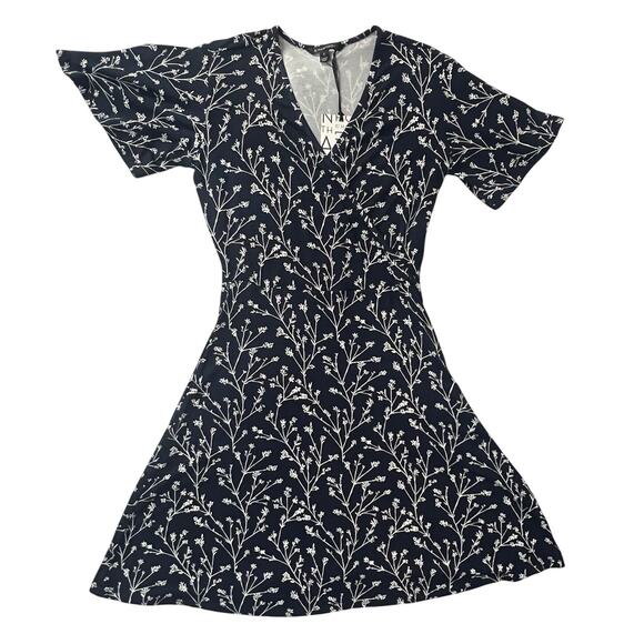 41Hawthorn (S) Elisse Knit Surplice Dress -Stitch Fix Floral Flutter Cape Sleeve - Picture 8 of 10